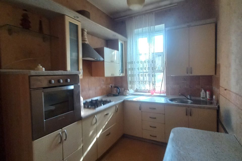 Продаётся 4-комнатная квартира, 81 м²