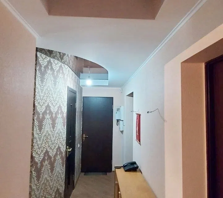 Продаётся 3-комнатная квартира, 52.9 м²