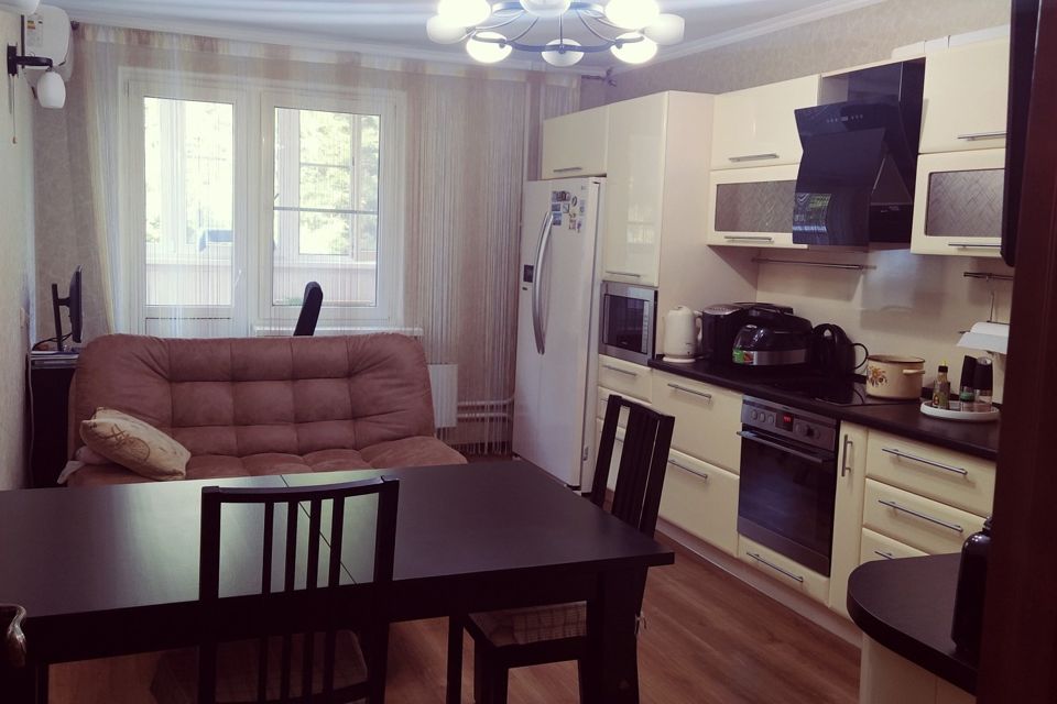 Продаётся 3-комнатная квартира, 90 м²