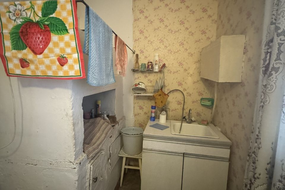 Продаётся 3-комнатная квартира, 40.8 м²