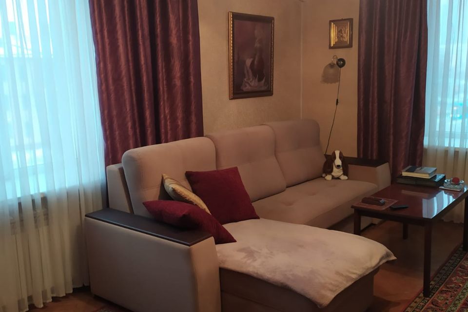 Продаётся 2-комнатная квартира, 66.4 м²