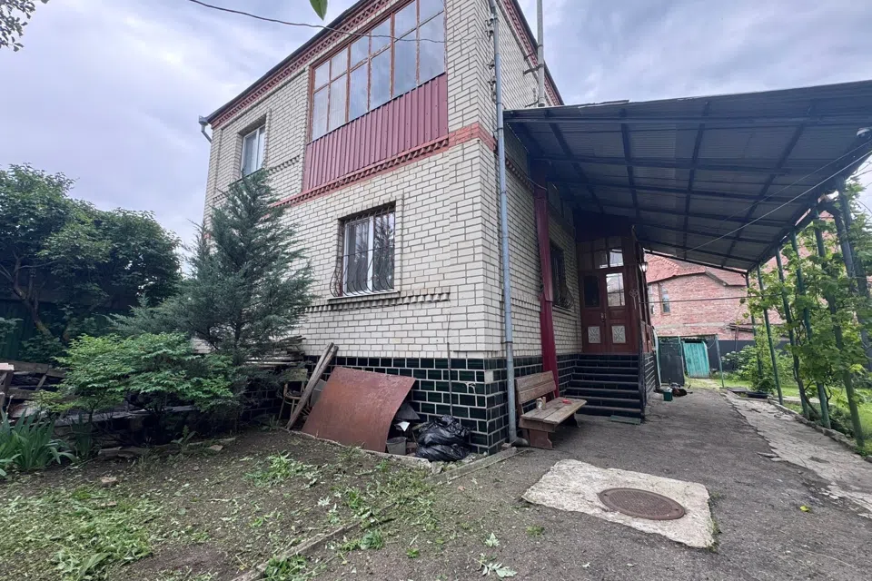 Продаётся 3-этажный дом, 145 м²