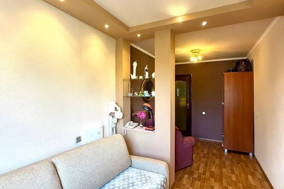 Продаётся 3-комнатная квартира, 57.3 м²