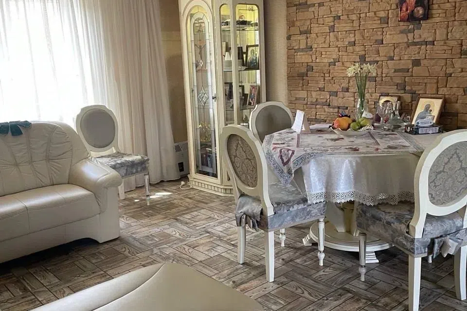 Продаётся 2-этажный дом, 255 м²
