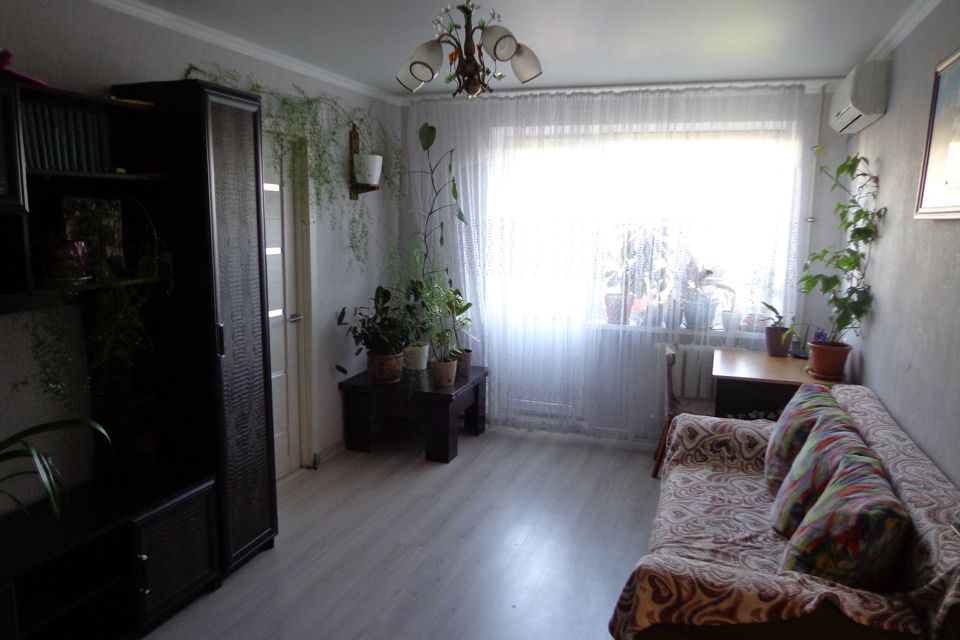 Продаётся 3-комнатная квартира, 56.8 м²