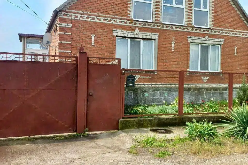 Продаётся 2-этажный дом, 117.6 м²