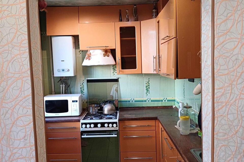 Продаётся 3-комнатная квартира, 56.4 м²