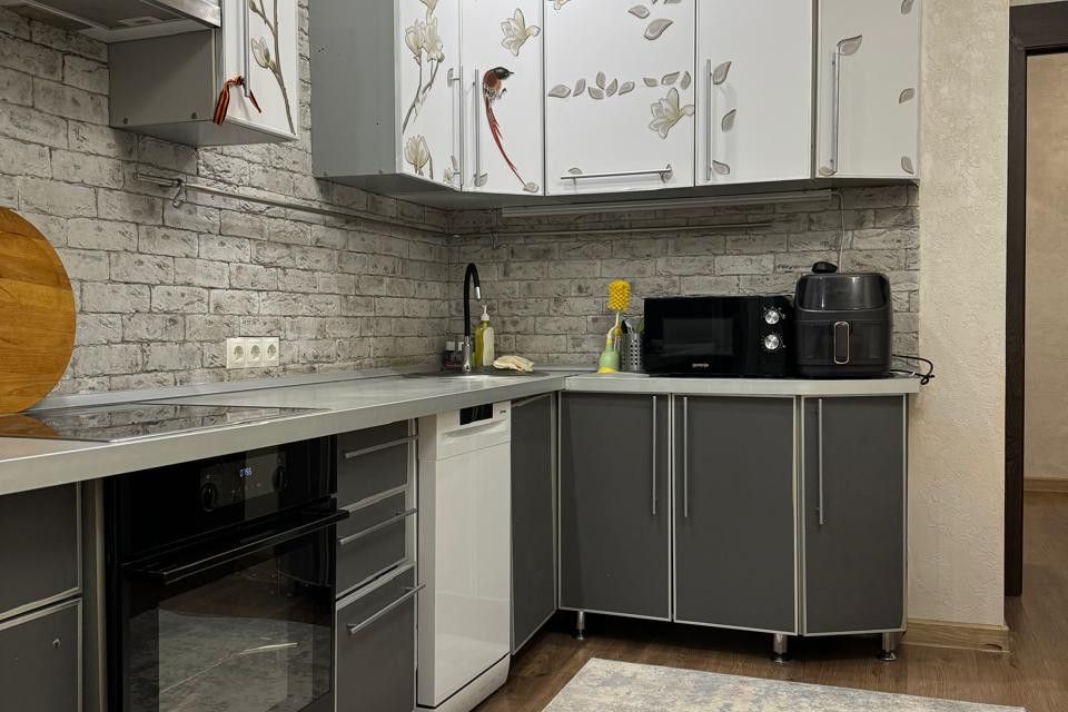 Продаётся 1-комнатная квартира, 44 м²