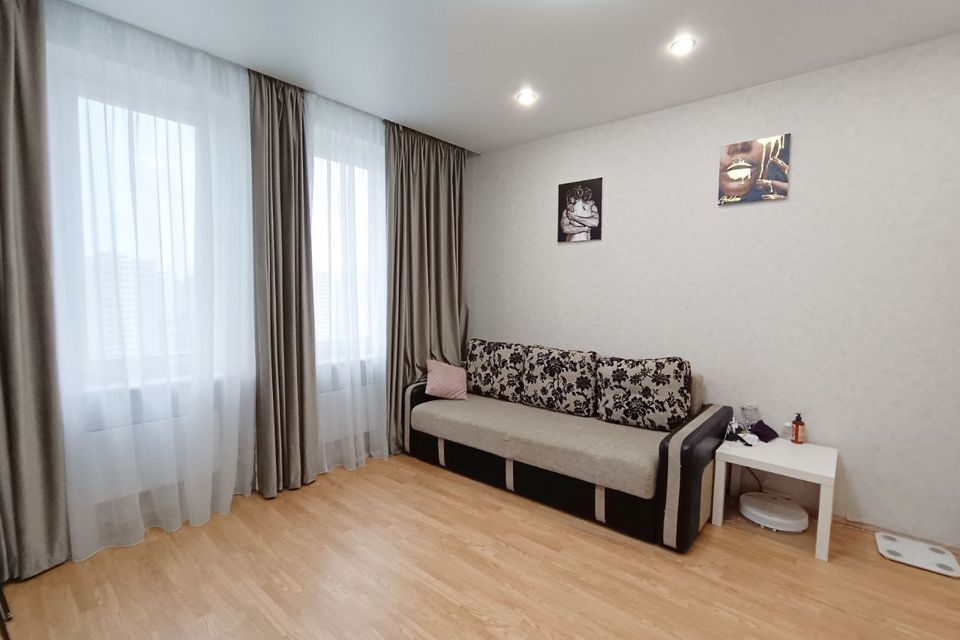 Продаётся 1-комнатная квартира, 38.3 м²