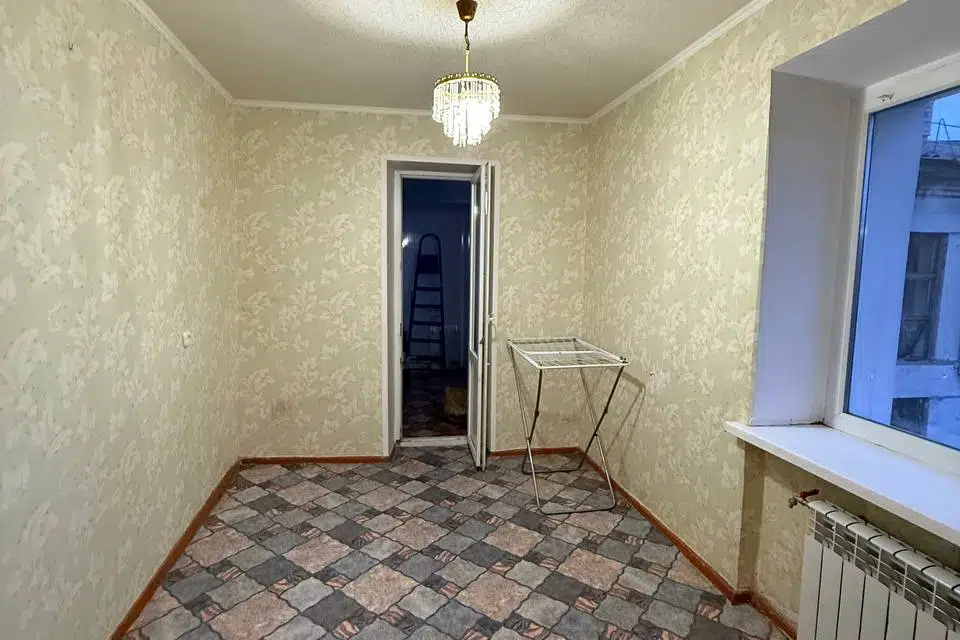 Продаётся 4-комнатная квартира, 62.8 м²