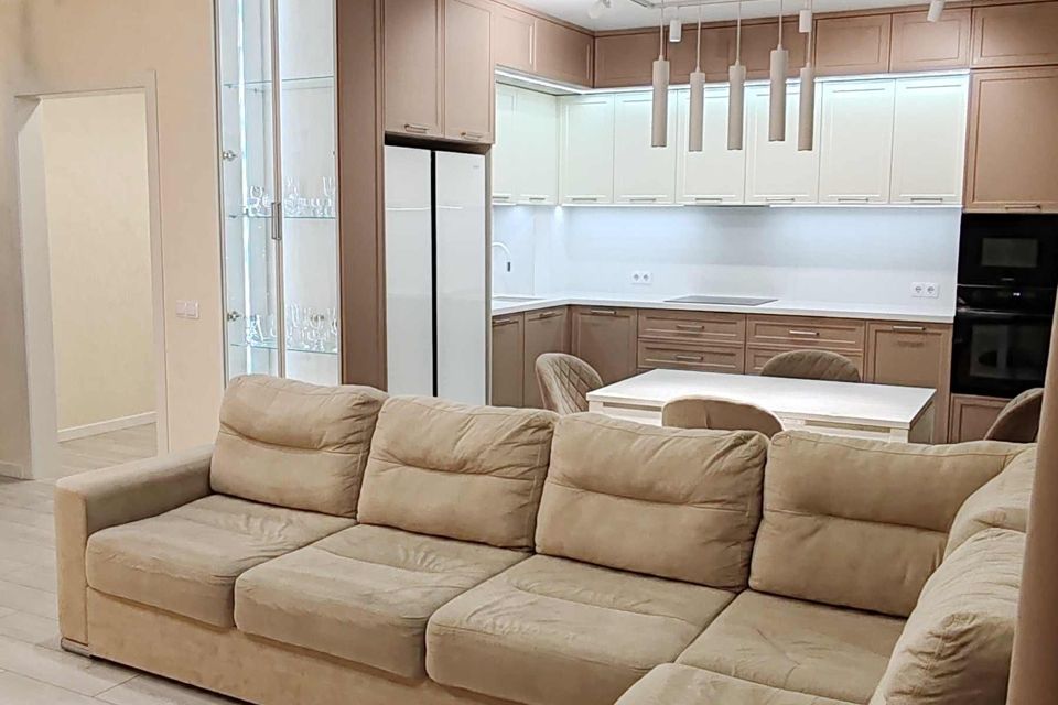 Продаётся 3-комнатная квартира, 115 м²