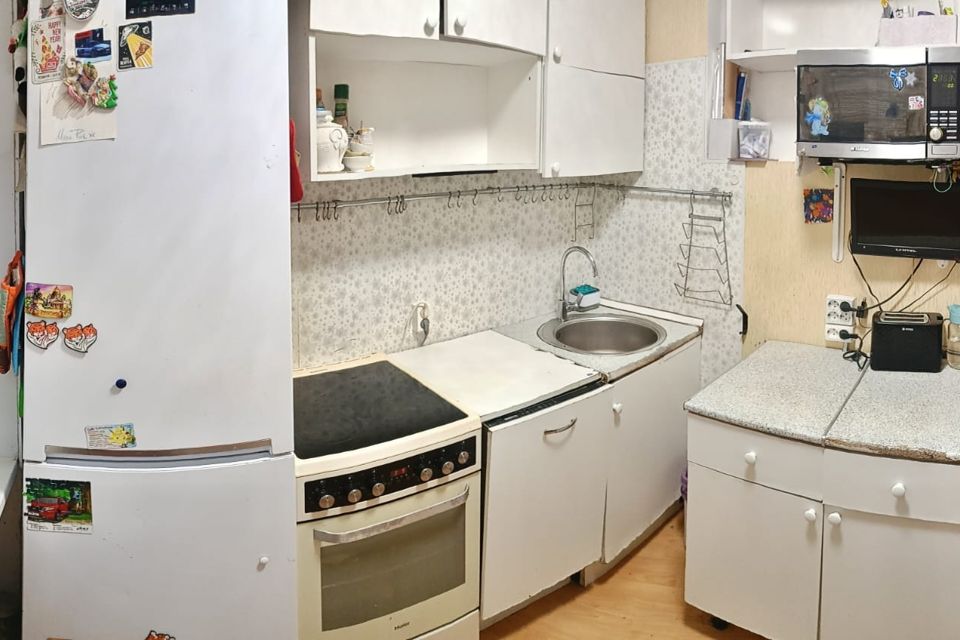 Продаётся 3-комнатная квартира, 56.9 м²