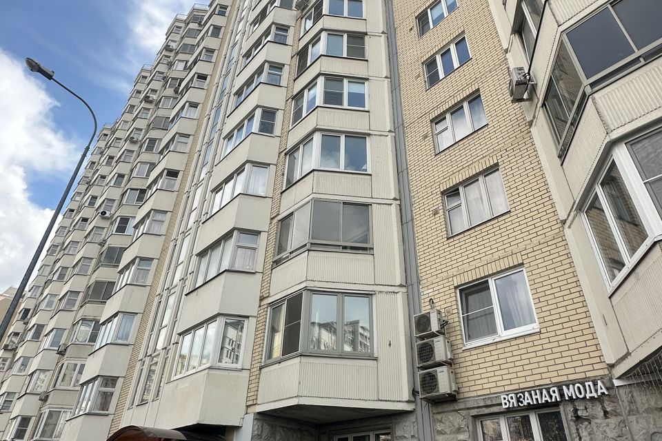 Продаётся 1-комнатная квартира, 37.8 м²