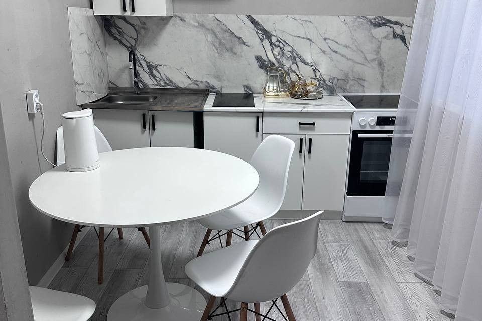 Продаётся 3-комнатная квартира, 48.4 м²