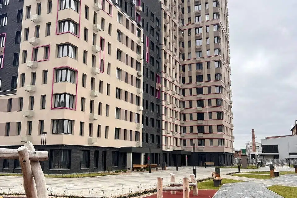Продаётся 4-комнатная квартира, 82 м²