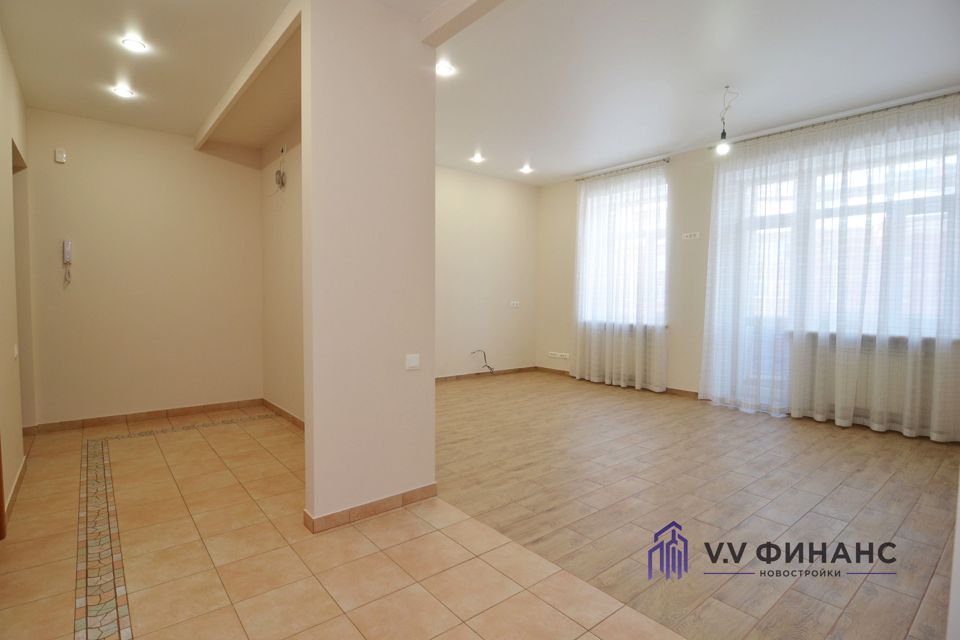 Продаётся 3-комнатная квартира, 122.1 м²