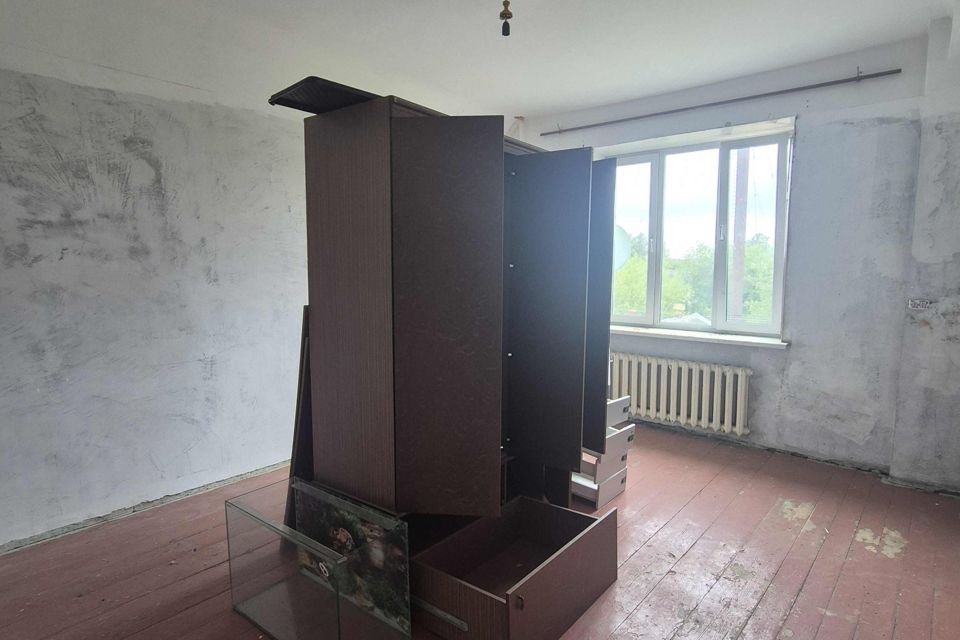 Продаётся 4-комнатная квартира, 90 м²