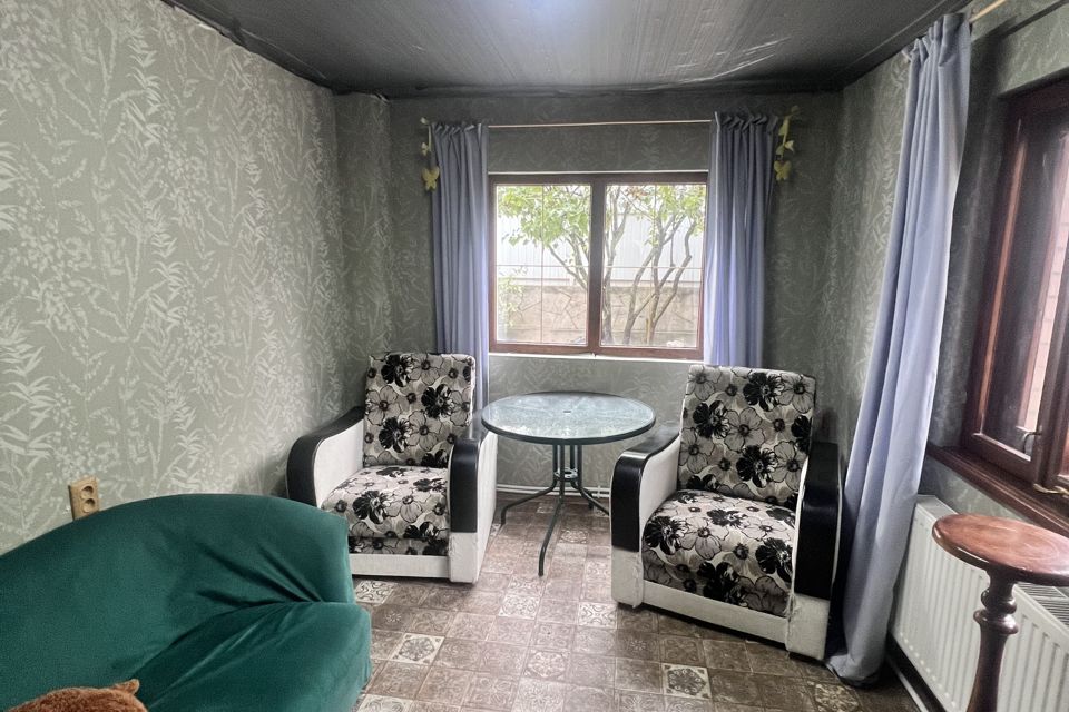Продаётся 2-этажный дом, 140 м²