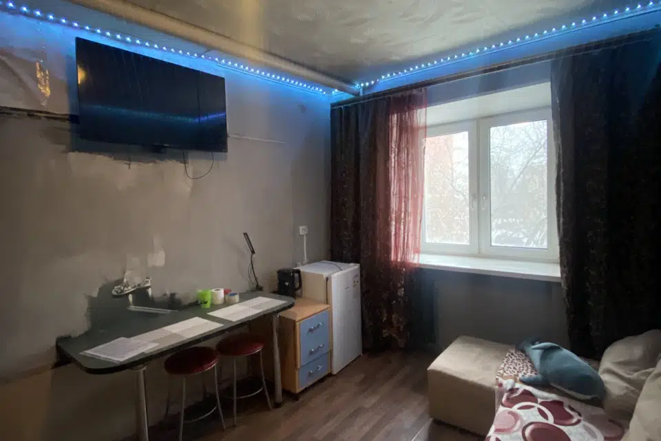 Продаётся комната в 5-комн. квартире, 11.2 м²