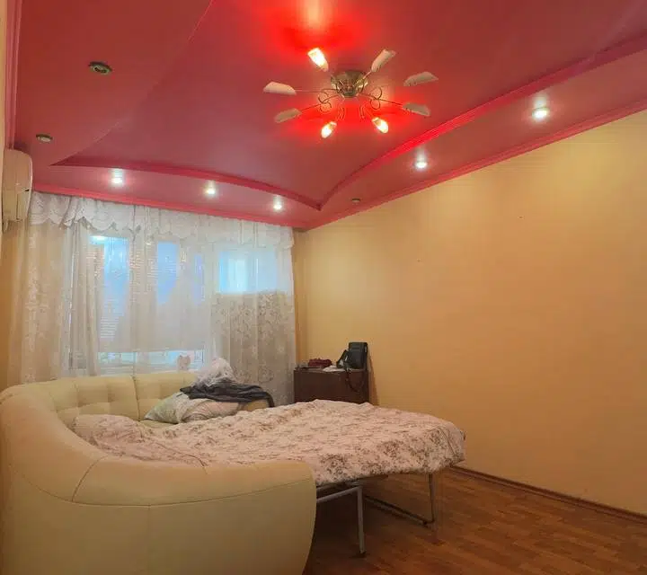 Продаётся 3-комнатная квартира, 60.41 м²