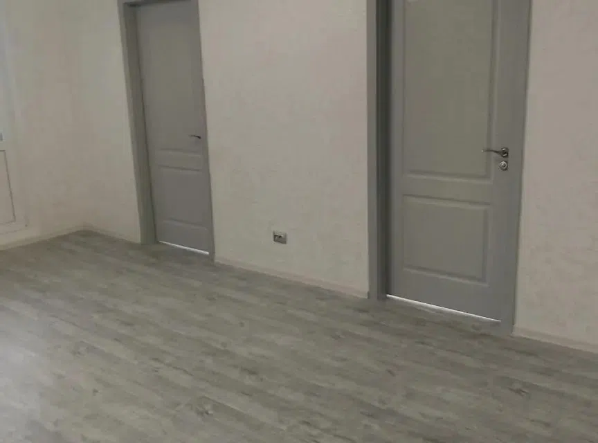 Продаётся 4-комнатная квартира, 60 м²