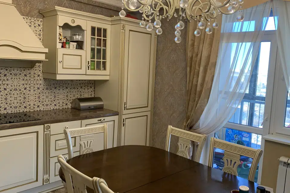 Продаётся 5-комнатная квартира, 136.9 м²