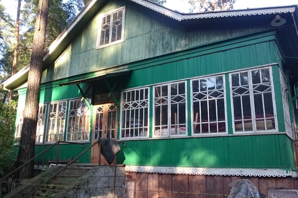 Продаётся 2-этажный дом, 297 м²