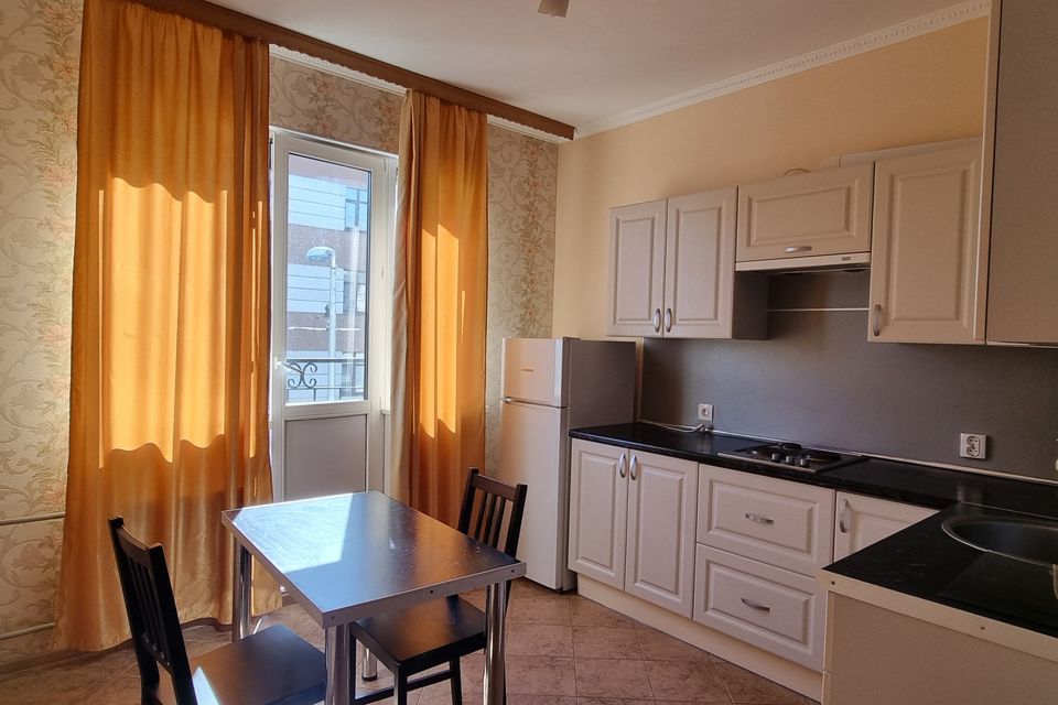 Продаётся 1-комнатная квартира, 49 м²