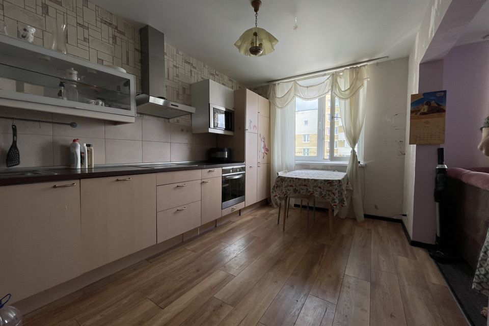 Продаётся 3-комнатная квартира, 77.6 м²