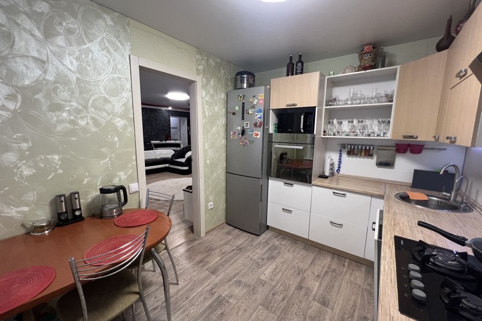 Продаётся 3-комнатная квартира, 91 м²