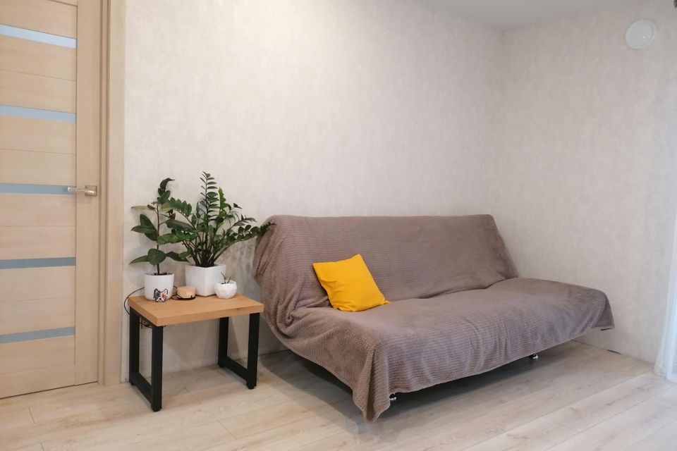 Продаётся 1-комнатная квартира, 53.2 м²