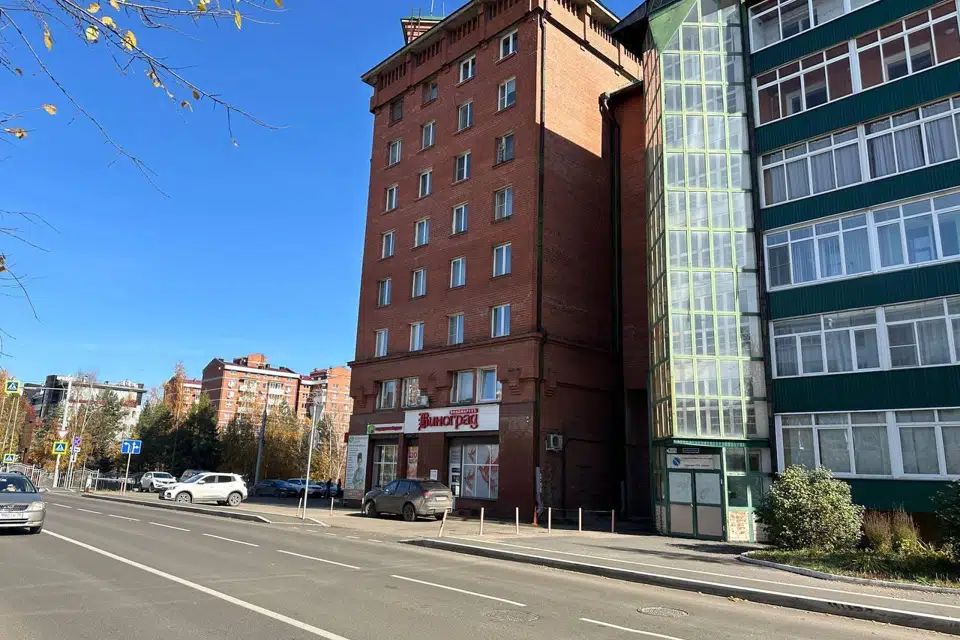 Продаётся 4-комнатная квартира, 134 м²