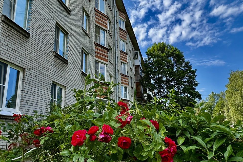 Продаётся комната в 3-комн. квартире, 14.8 м²