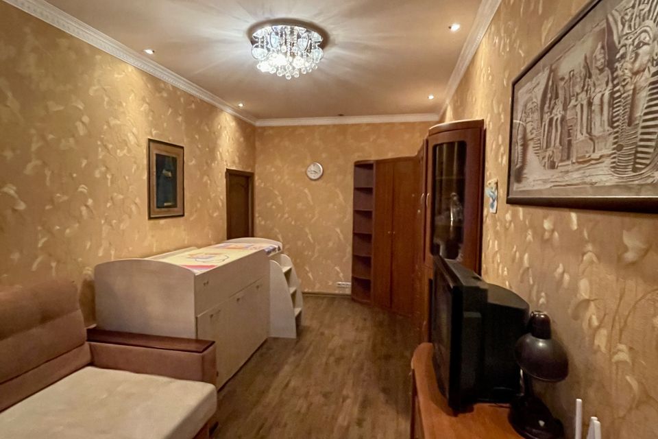 Продаётся комната в 1-комн. квартире, 18 м²