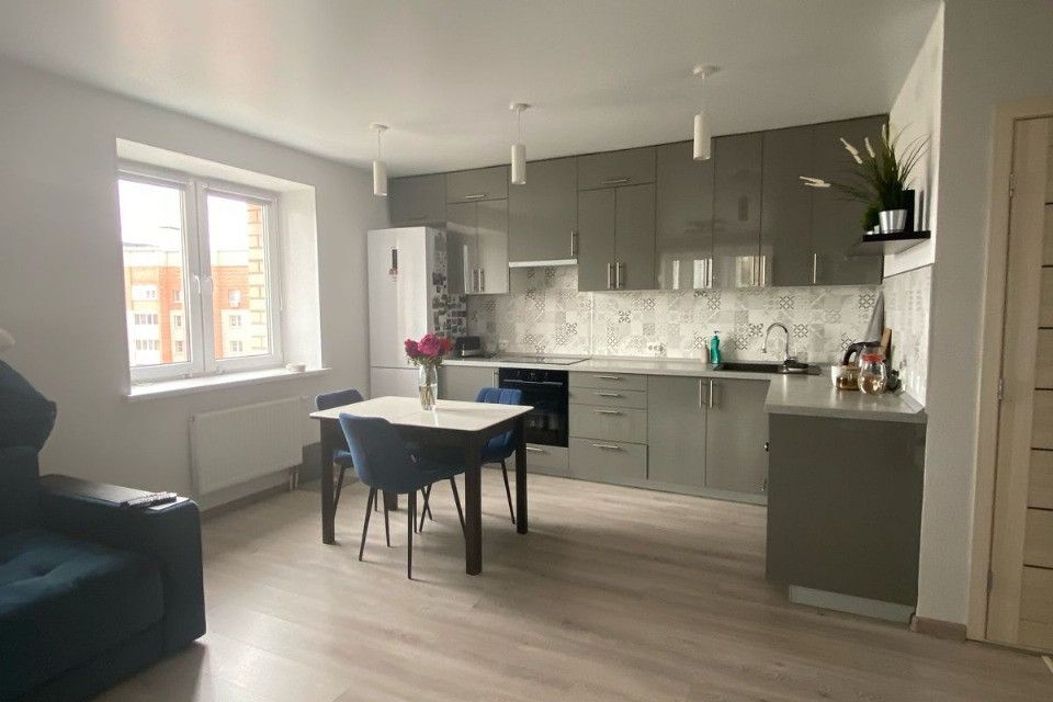 Продаётся 3-комнатная квартира, 70.5 м²