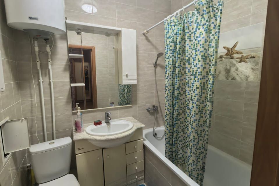 Продаётся 1-комнатная квартира, 40.6 м²