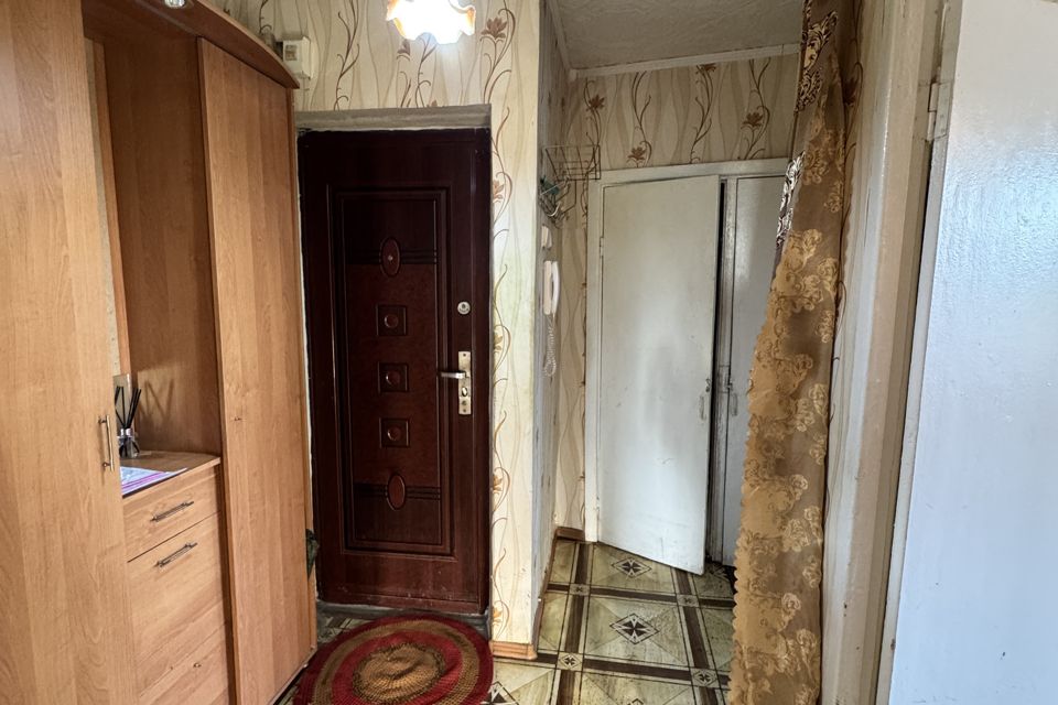 Продаётся 3-комнатная квартира, 49.7 м²