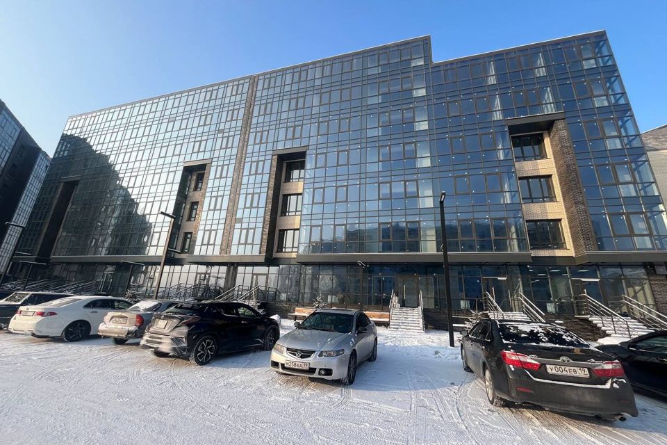 Продаётся 4-комнатная квартира, 114.5 м²