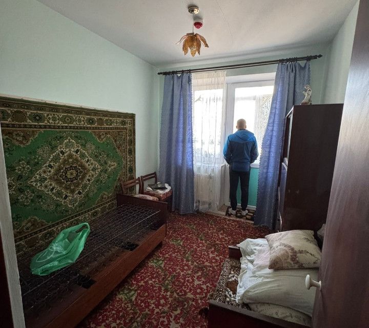 Продаётся 2-комнатная квартира, 42.4 м²