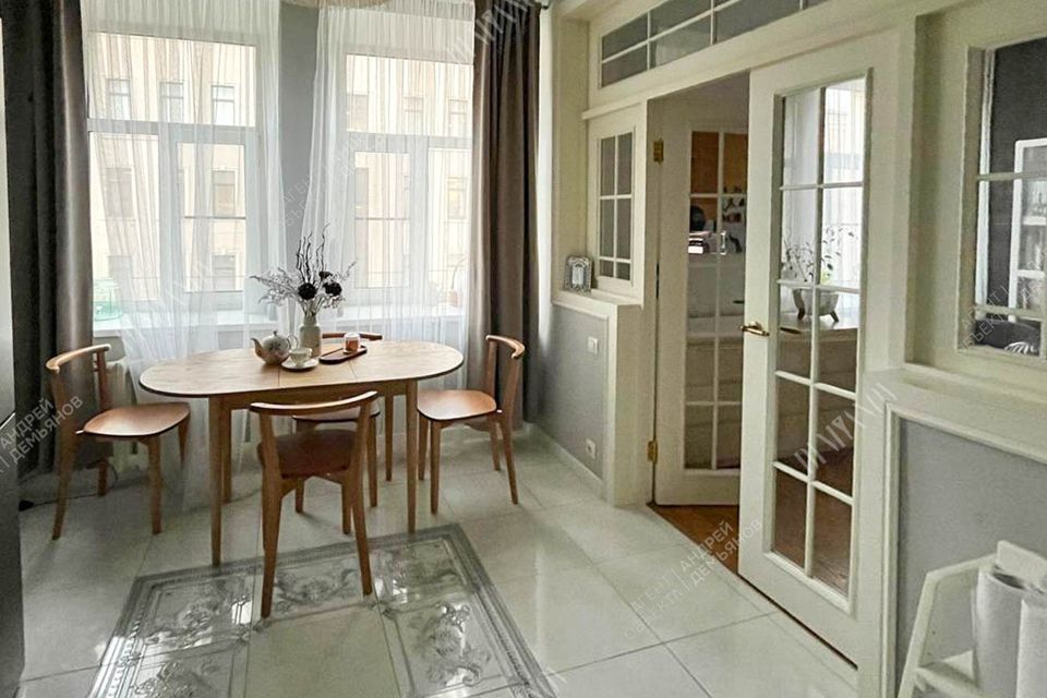 Продаётся 2-комнатная квартира, 72.3 м²
