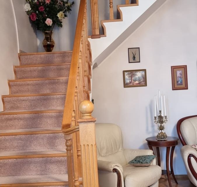 Продаётся 3-комнатная квартира, 134.5 м²