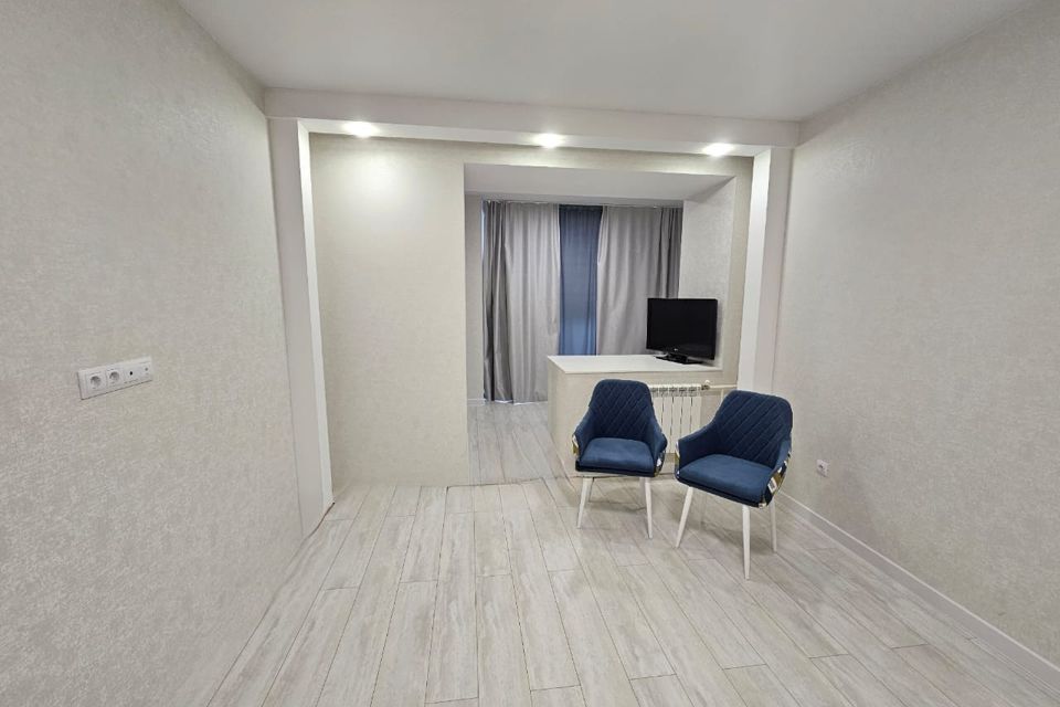Продаётся 1-комнатная квартира, 54 м²