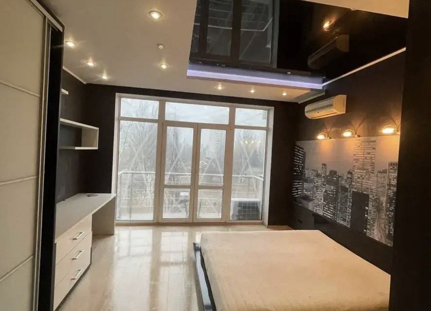Продаётся 2-комнатная квартира, 65 м²