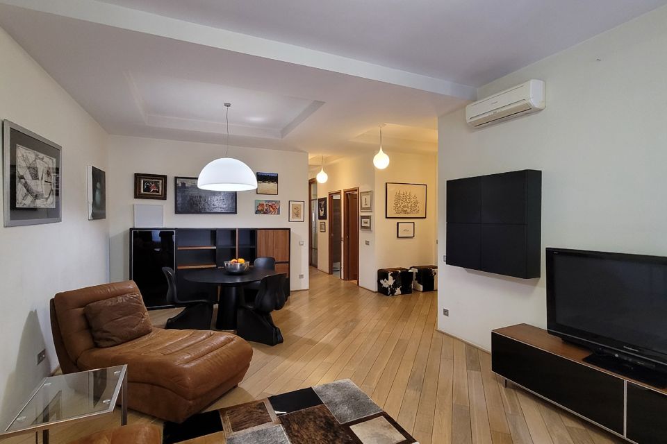 Продаётся 3-комнатная квартира, 123 м²