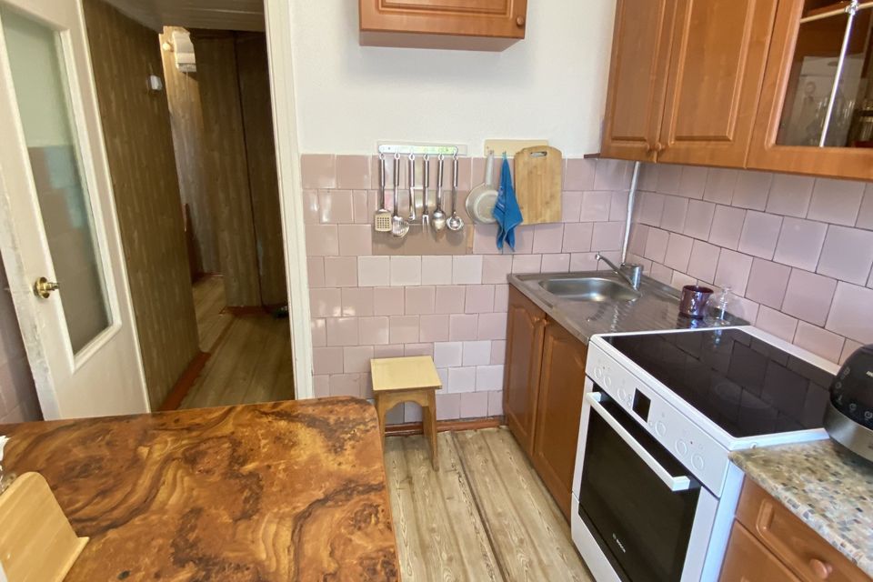 Продаётся 3-комнатная квартира, 55.7 м²