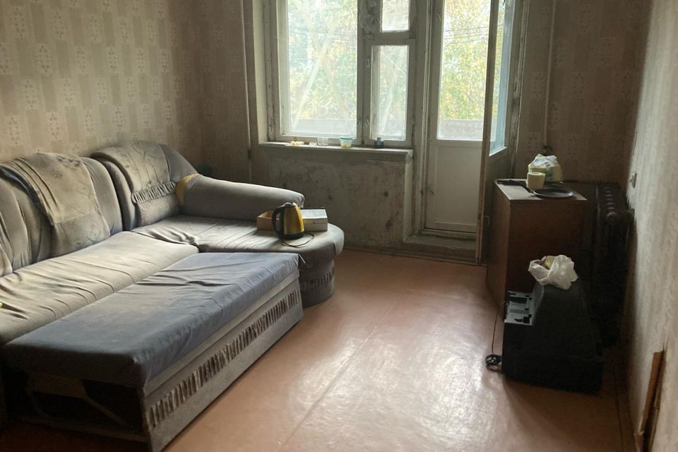 Продаётся комната в 2-комн. квартире, 54 м²