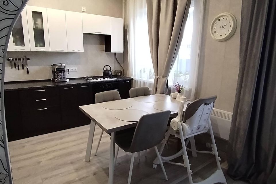 Продаётся 3-комнатная квартира, 60 м²