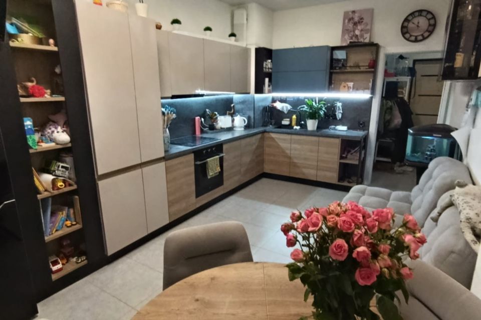 Продаётся 2-комнатная квартира, 54.8 м²