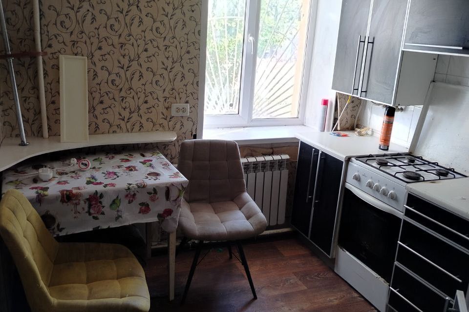 Продаётся 1-комнатная квартира, 42 м²
