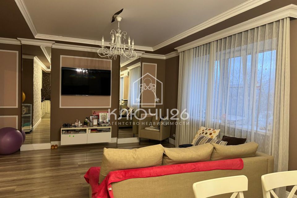 Продаётся 3-комнатная квартира, 100 м²